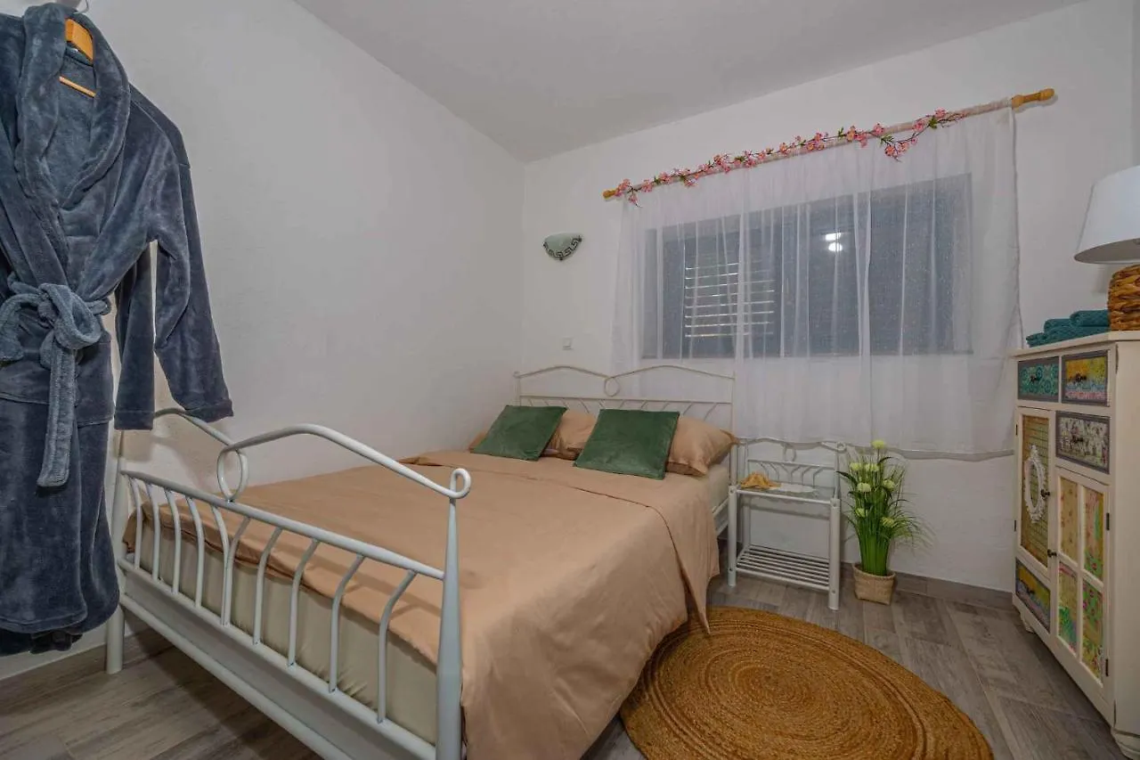 Holiday Home In Jadranovo 43076 Croatia