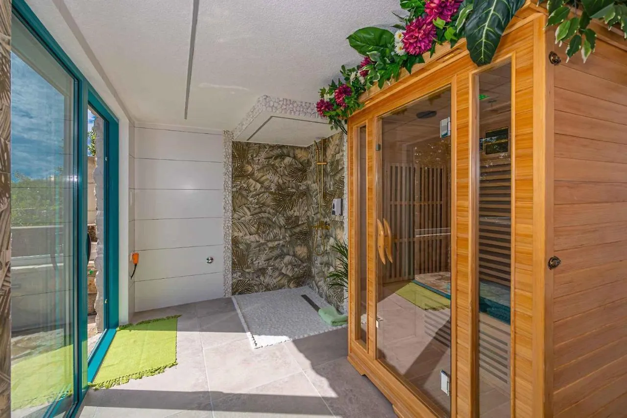 Holiday Home In Jadranovo 43076