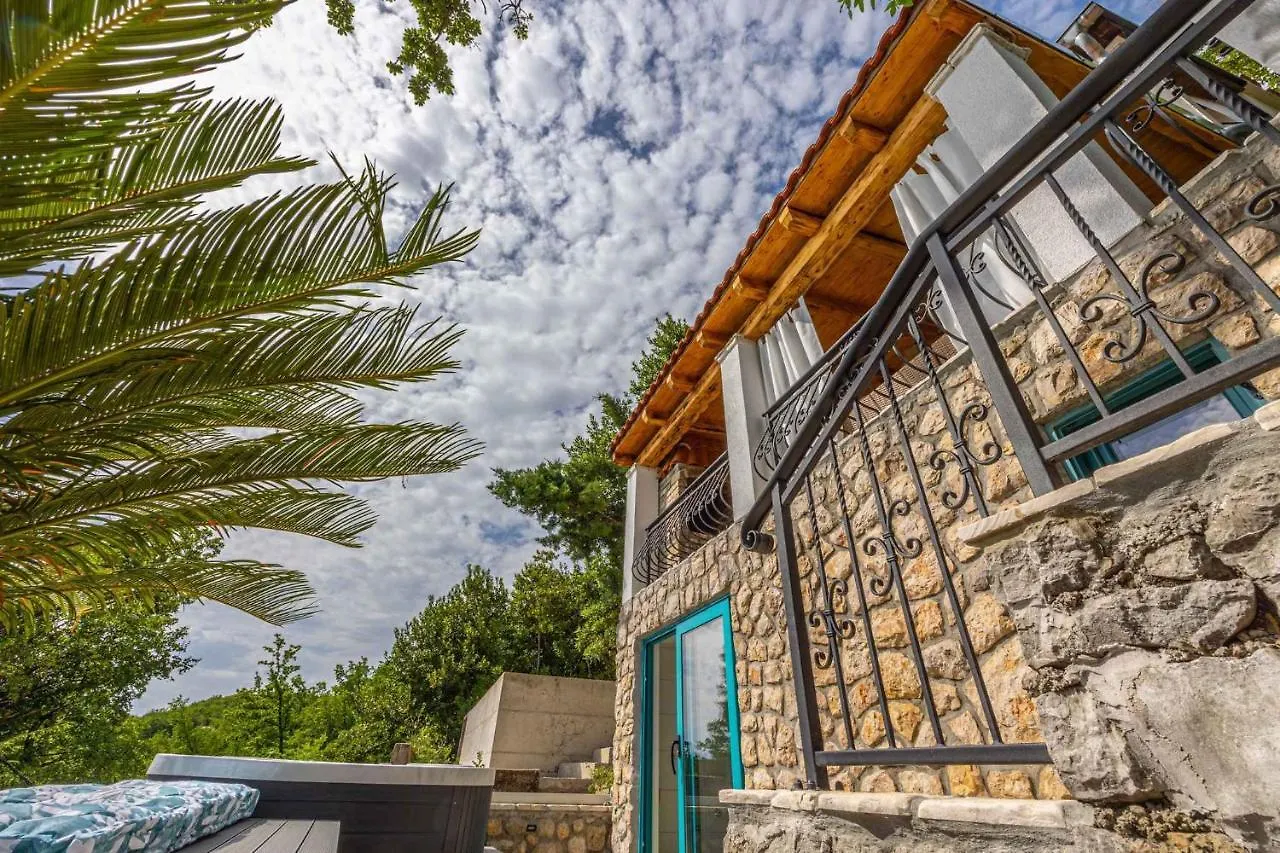 Holiday Home In Jadranovo 43076